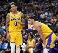 lol下注网站_洛杉矶湖人NBA战胜勇士，詹姆斯关键得分